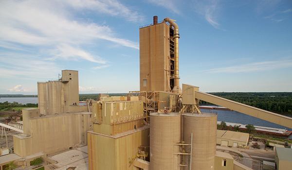 Summit Materials Acquires Davenport, Iowa Cement Plant